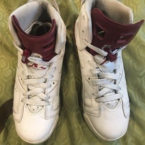 Jordan 6 maroon